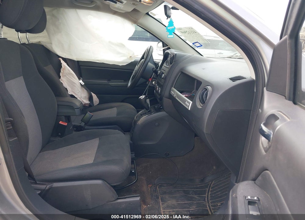 2015 JEEP COMPASS VIN: 1C4NJCBA7FD218822