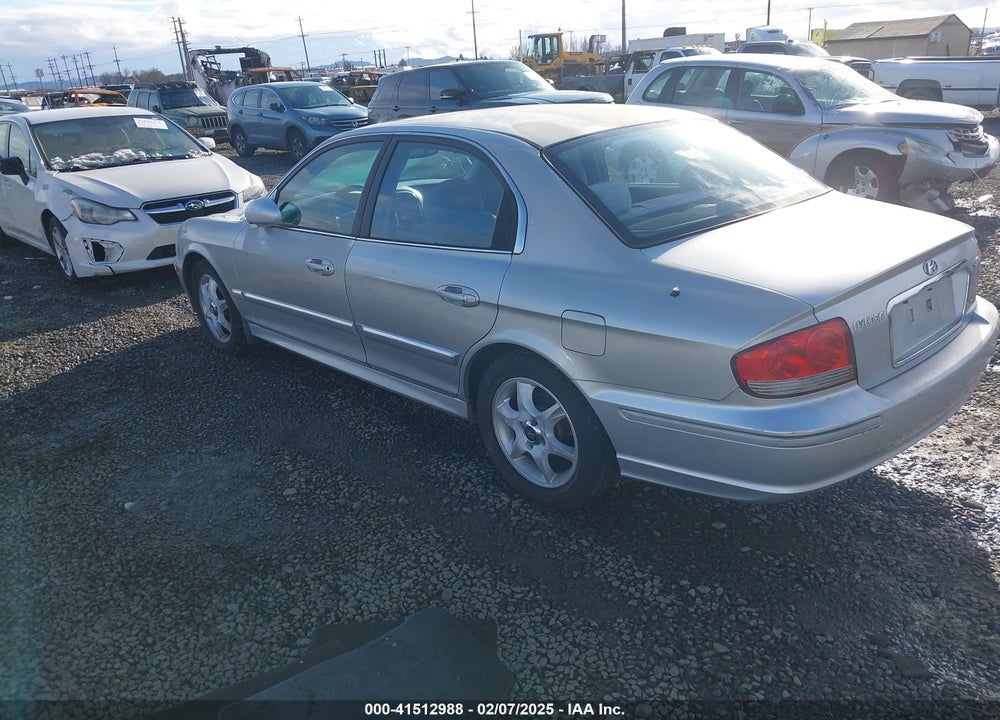 2005 HYUNDAI SONATA GLS/LX VIN: KMHWF35H15A175265