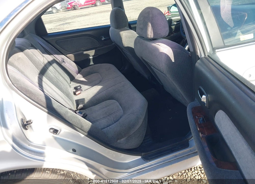 2005 HYUNDAI SONATA GLS/LX VIN: KMHWF35H15A175265