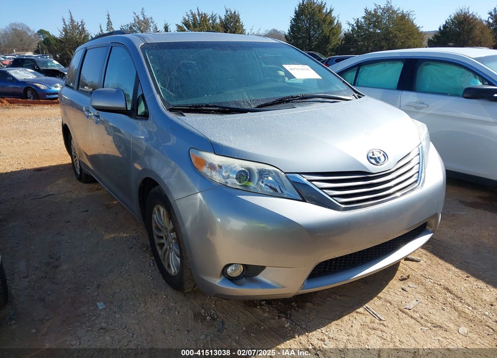 2016 TOYOTA SIENNA XLE PREMIUM 8 PASSENGER VIN: 5TDYK3DC4GS739785