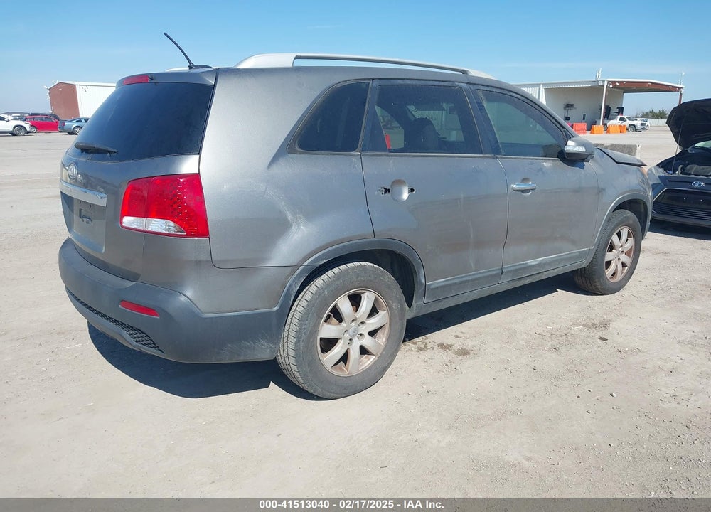 2012 KIA SORENTO VIN: 5XYKT4A20CG216789