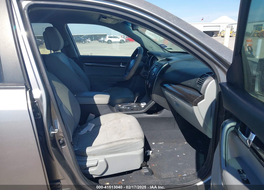 2012 KIA SORENTO VIN: 5XYKT4A20CG216789
