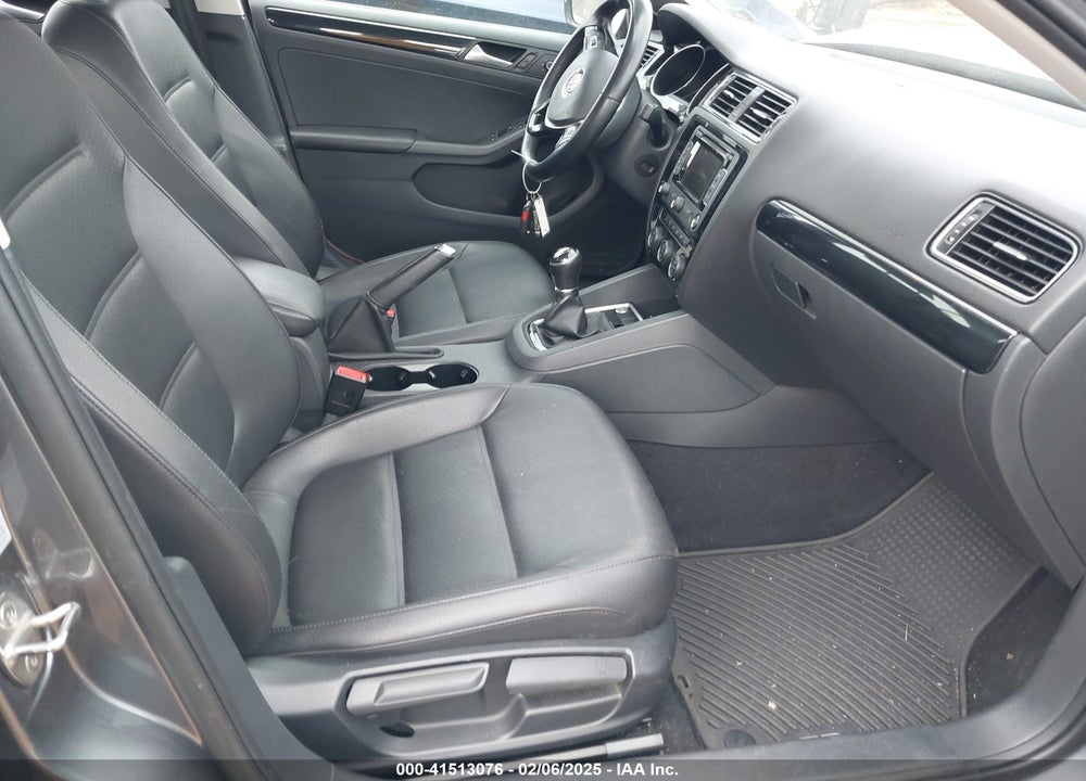 2015 VOLKSWAGEN JETTA VIN: 3VW3A7AJ2FM248926