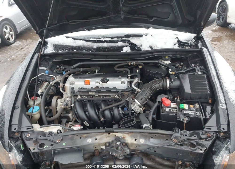 2010 HONDA ACCORD 2.4 EX-L VIN: 1HGCP2F89AA076248