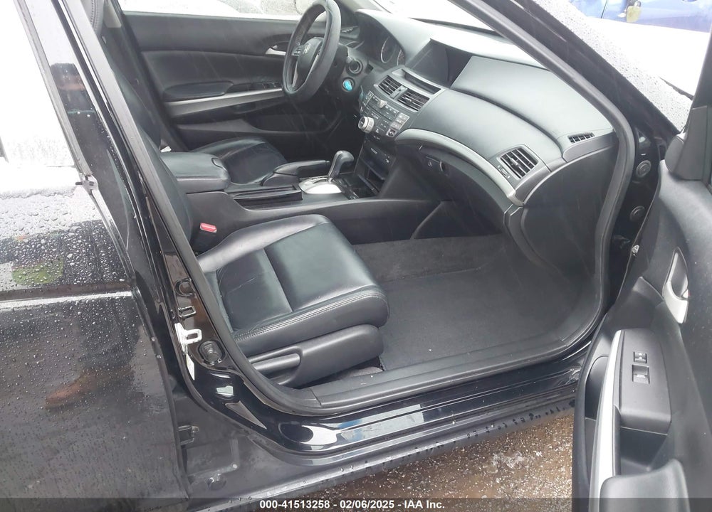 2010 HONDA ACCORD 2.4 EX-L VIN: 1HGCP2F89AA076248