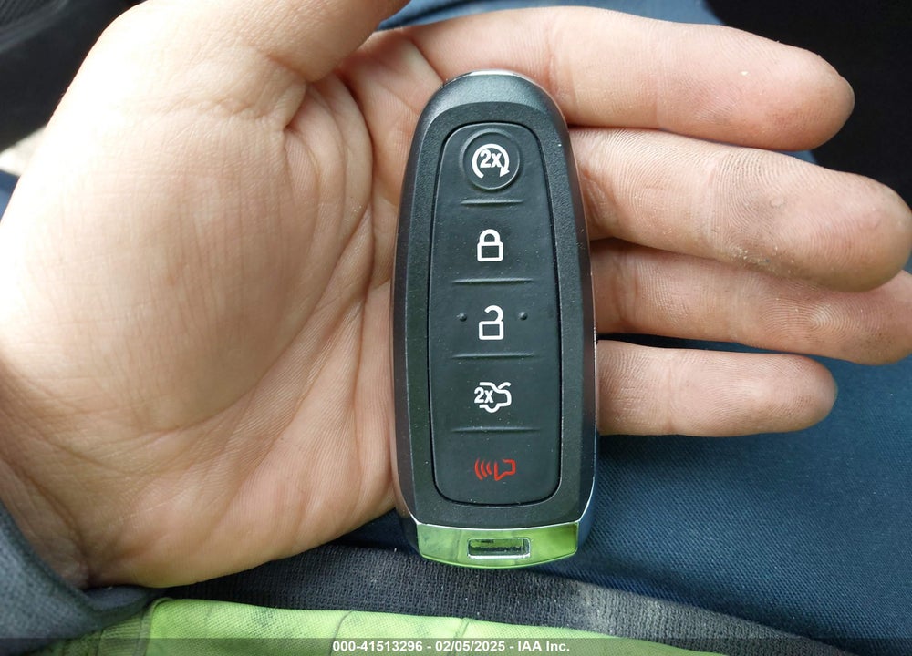 2015 FORD FOCUS VIN: 1FADP3N2XFL227573