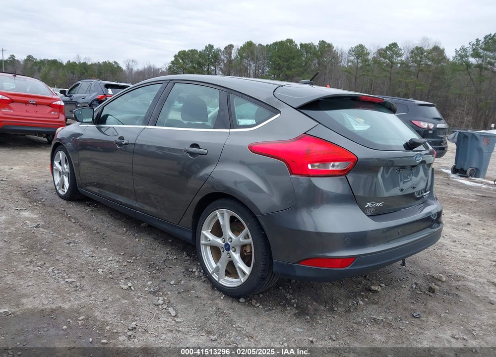 2015 FORD FOCUS VIN: 1FADP3N2XFL227573