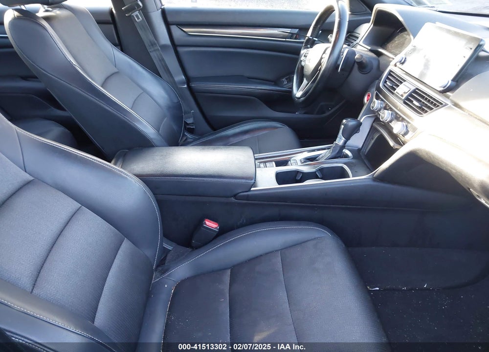 2018 HONDA ACCORD VIN: 1HGCV1F37JA005098