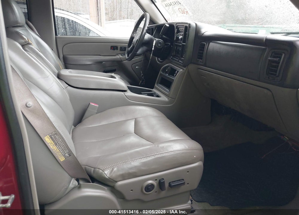 2005 CHEVROLET TAHOE LT VIN: 1GNEC13T65R220844