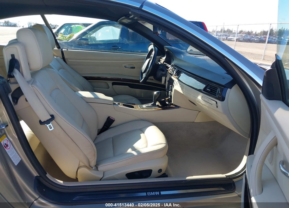 2009 BMW 328 VIN: WBAWR33569P461262