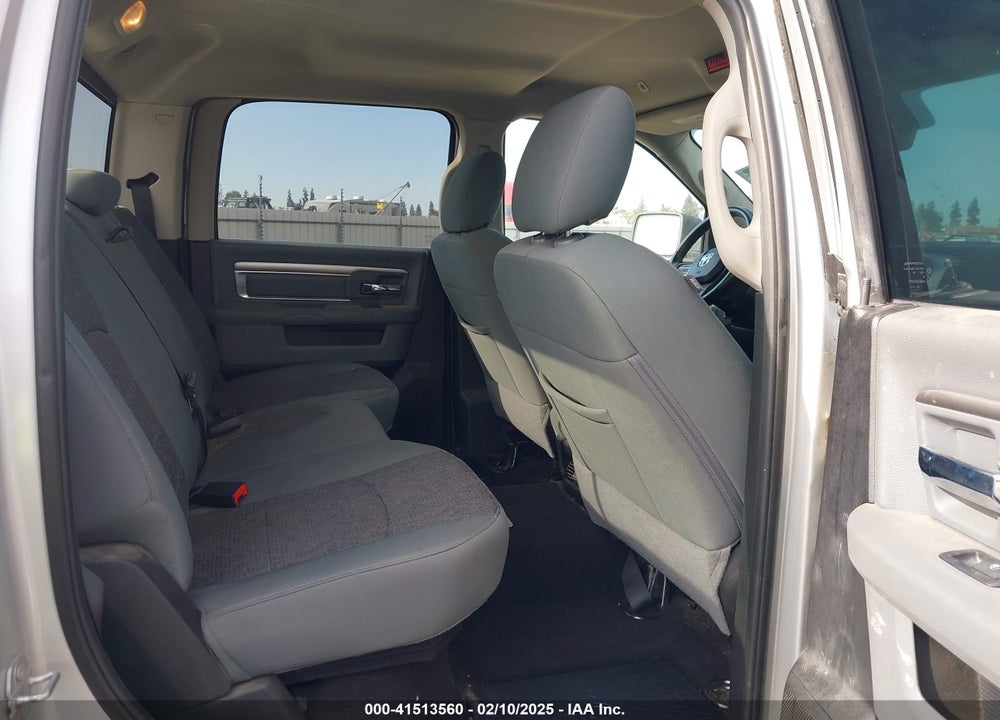 2018 RAM 1500 BIG HORN 4X2 6'4 BOX VIN: 1C6RR6TT7JS119182