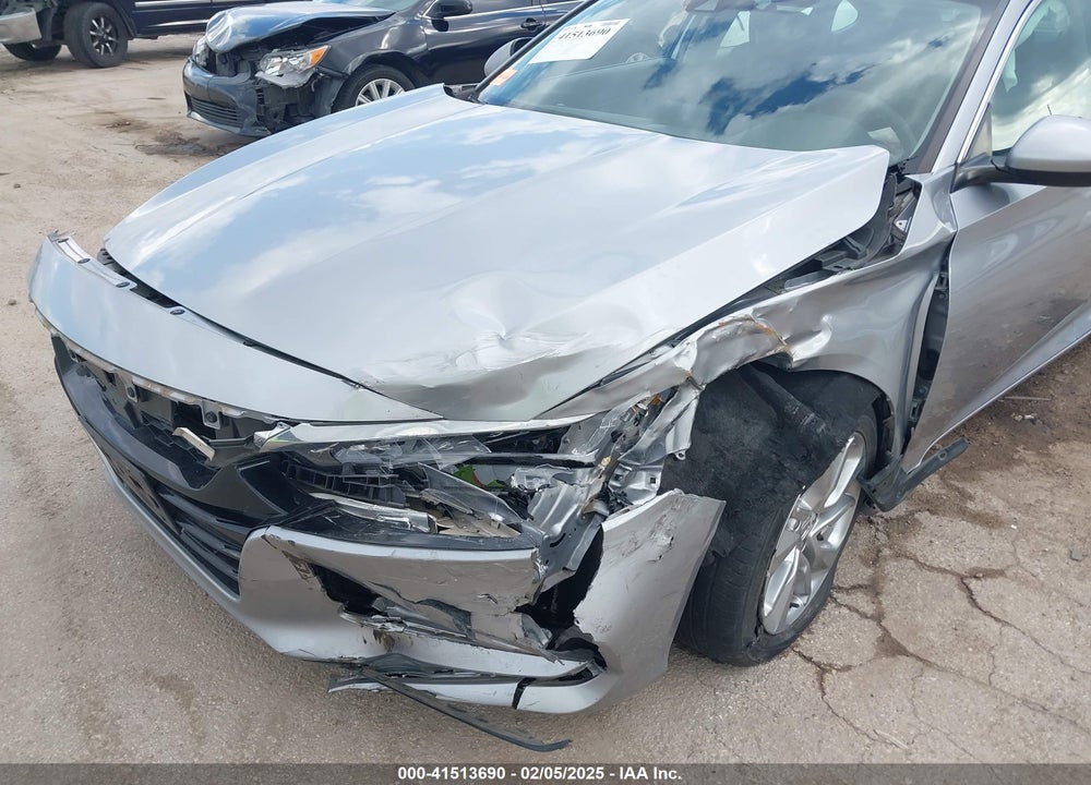 2019 HONDA ACCORD VIN: 1HGCV1F13KA072068