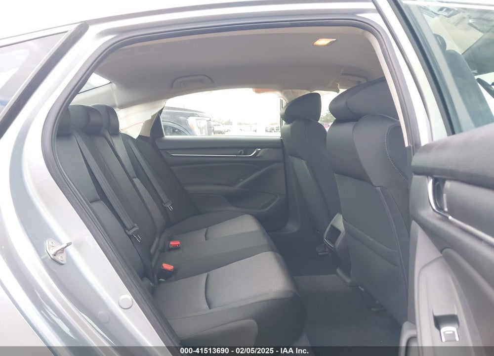2019 HONDA ACCORD VIN: 1HGCV1F13KA072068