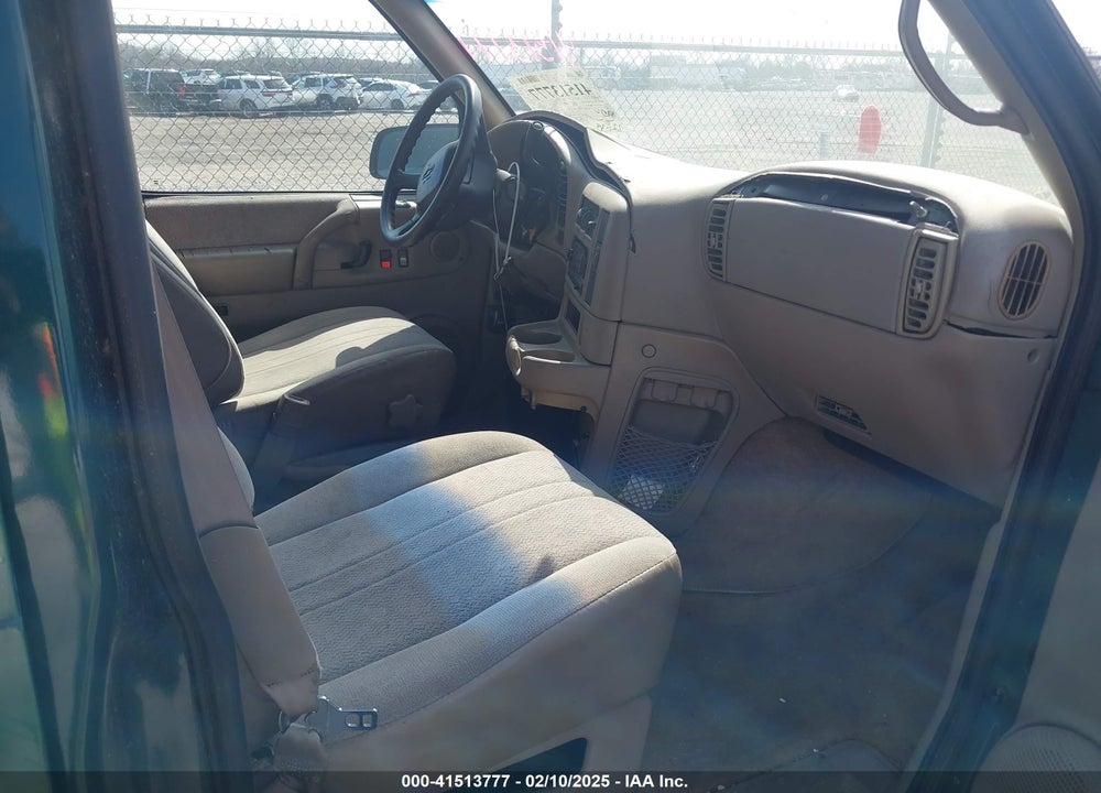 2002 CHEVROLET ASTRO LS VIN: 1GNDM19X12B109545