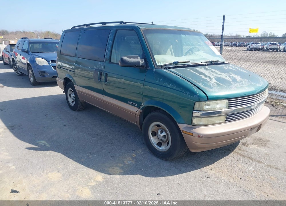2002 CHEVROLET ASTRO LS VIN: 1GNDM19X12B109545