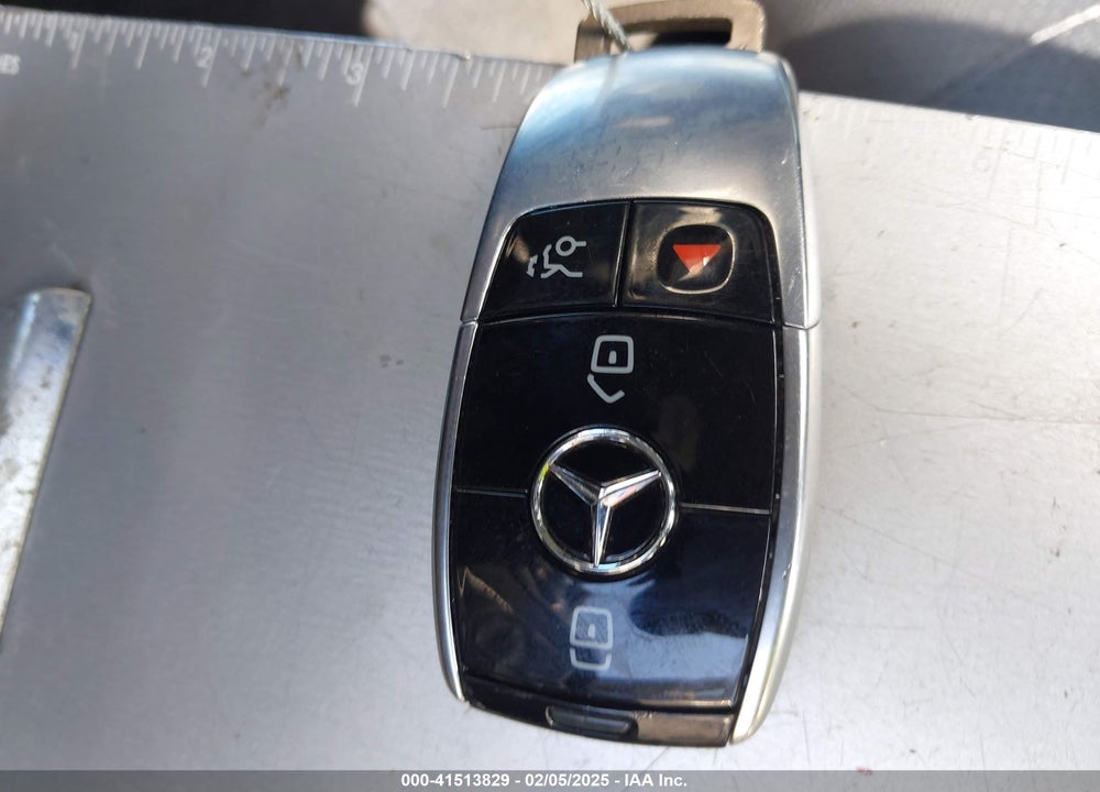 2017 MERCEDES-BENZ E 300 VIN: WDDZF4JB8HA083895