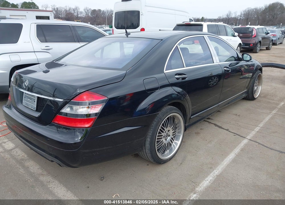2007 MERCEDES-BENZ S 550 VIN: WDDNG71X27A052326