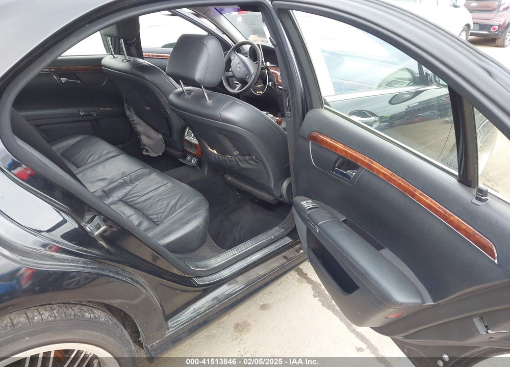 2007 MERCEDES-BENZ S 550 VIN: WDDNG71X27A052326