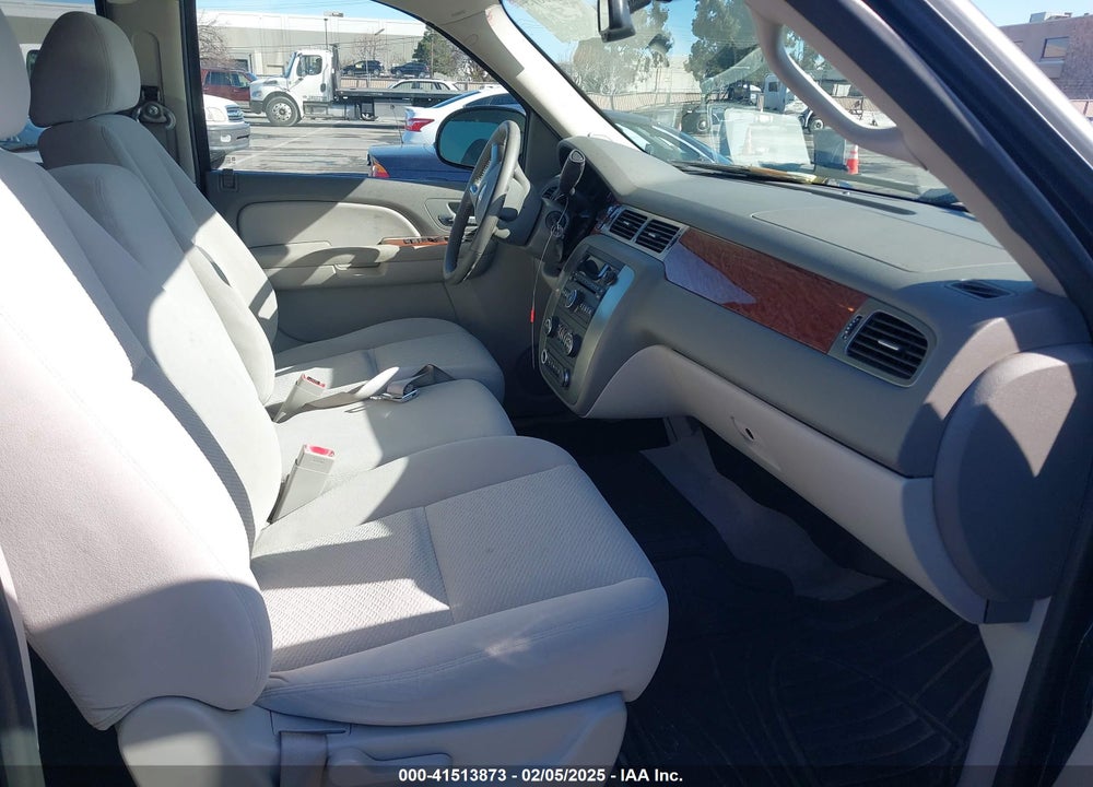 2007 GMC YUKON XL 1500 COMMERCIAL FLEET VIN: 1GKFC16057J227532