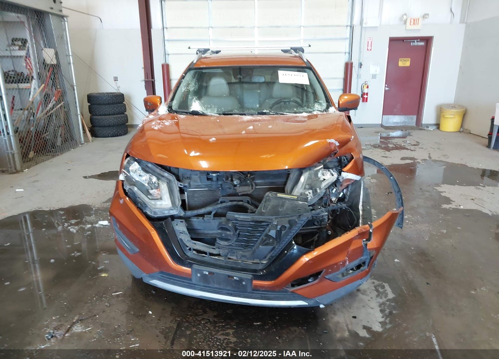 2017 NISSAN ROGUE SL VIN: 5N1AT2MV8HC769879