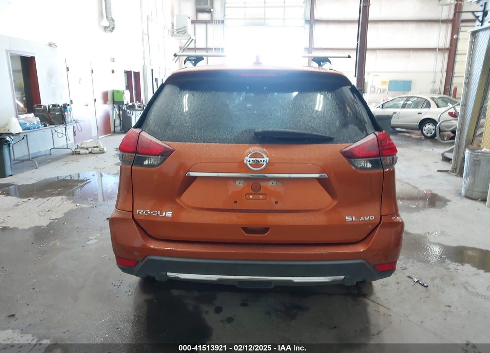 2017 NISSAN ROGUE SL VIN: 5N1AT2MV8HC769879