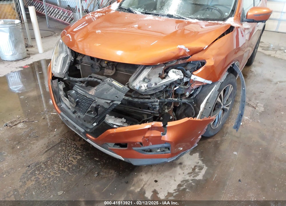 2017 NISSAN ROGUE SL VIN: 5N1AT2MV8HC769879
