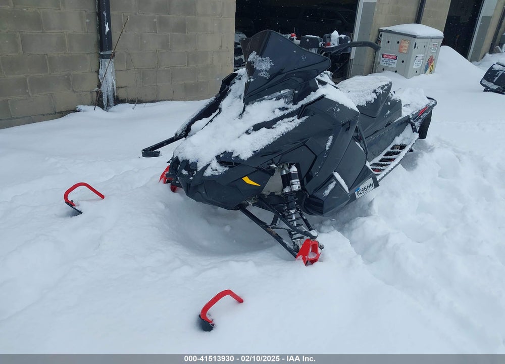 2019 POLARIS SNOWMOBILE VIN: SN1EKP8R0KC328514