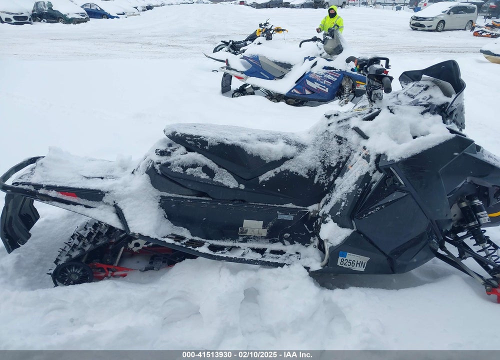 2019 POLARIS SNOWMOBILE VIN: SN1EKP8R0KC328514