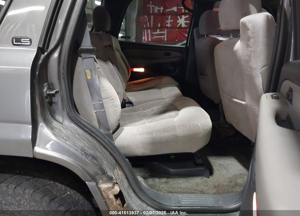 2001 CHEVROLET TAHOE LS VIN: 1GNEK13T11J227454