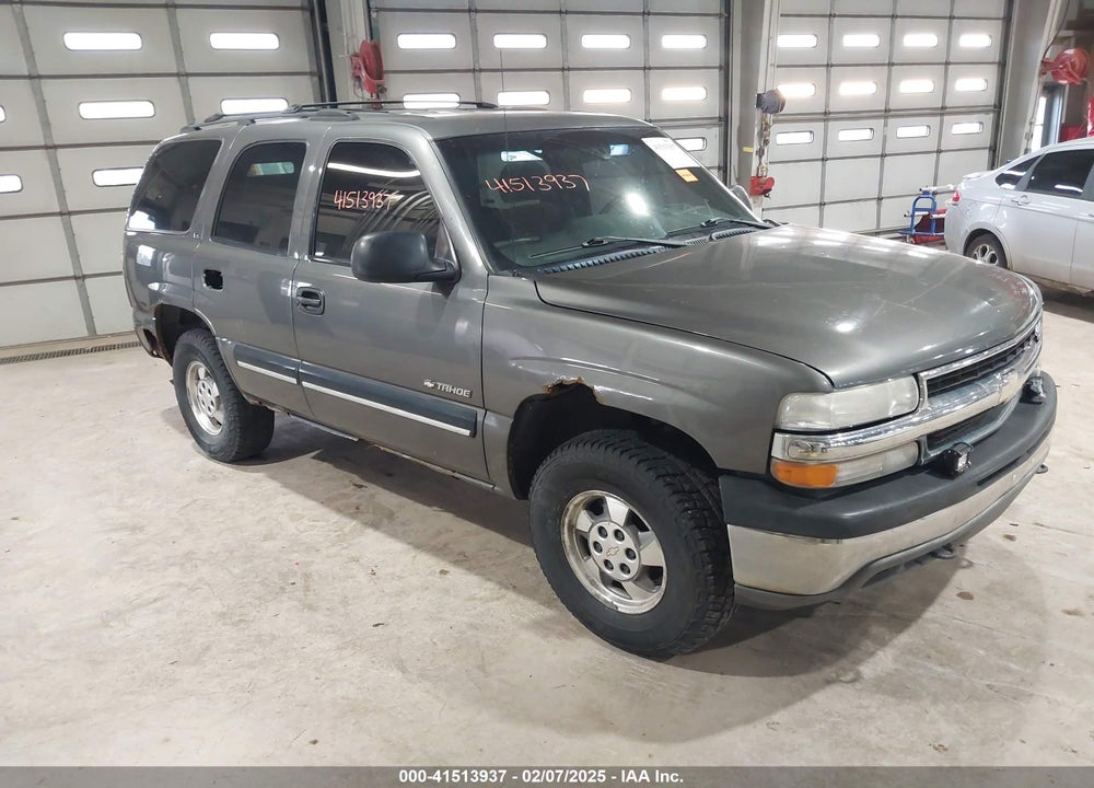 2001 CHEVROLET TAHOE LS VIN: 1GNEK13T11J227454