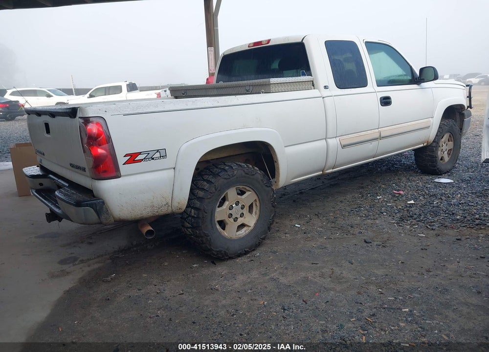 2003 CHEVROLET SILVERADO 1500 LS VIN: 2GCEK19T231411251