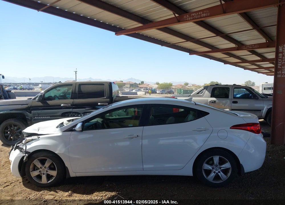 2013 HYUNDAI ELANTRA VIN: 5NPDH4AE0DH185722