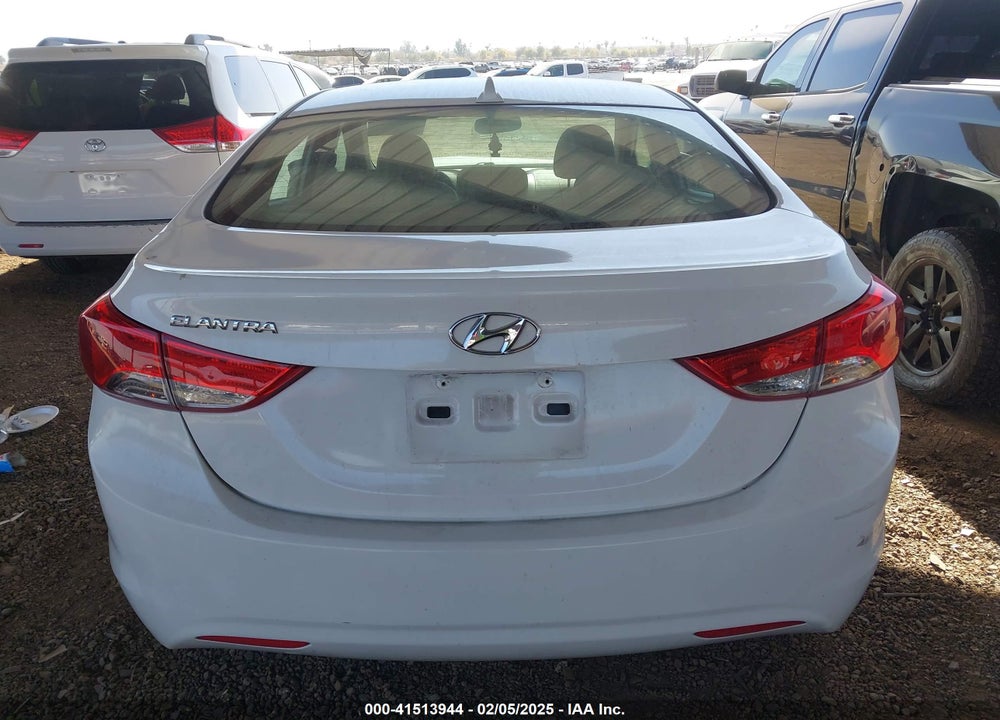2013 HYUNDAI ELANTRA VIN: 5NPDH4AE0DH185722