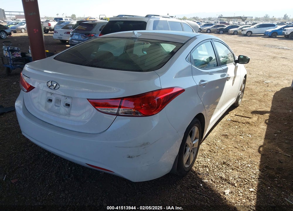 2013 HYUNDAI ELANTRA VIN: 5NPDH4AE0DH185722