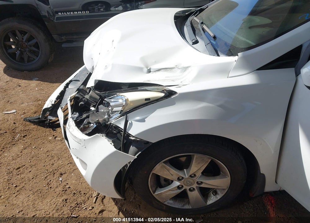 2013 HYUNDAI ELANTRA VIN: 5NPDH4AE0DH185722