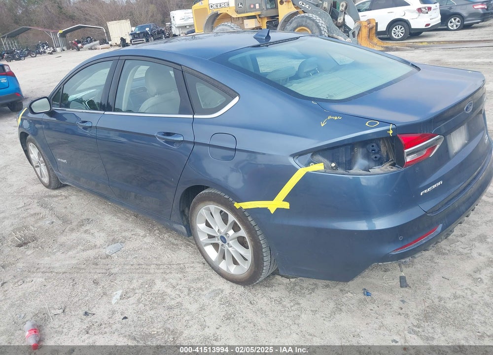 2019 FORD FUSION VIN: 3FA6P0LU3KR243704
