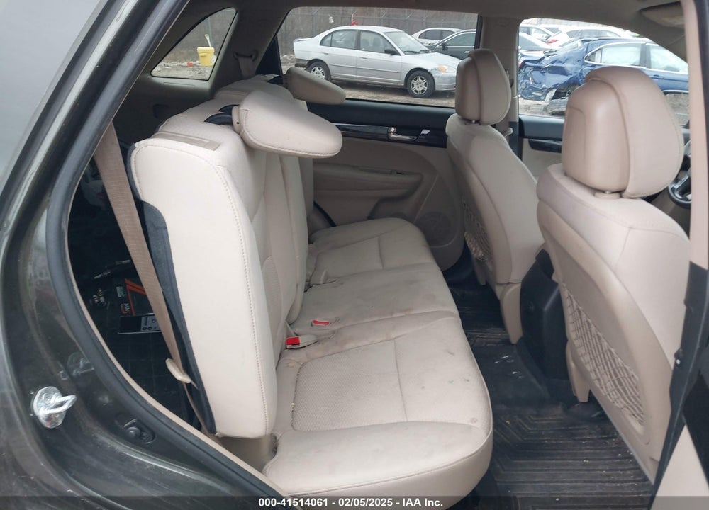 2012 KIA SORENTO LX VIN: 5XYKT4A10CG215388
