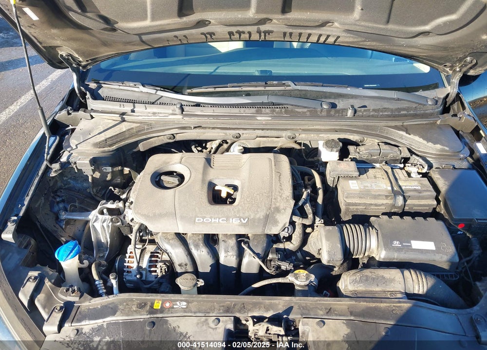 2017 HYUNDAI ELANTRA VIN: KMHD84LF0HU164379