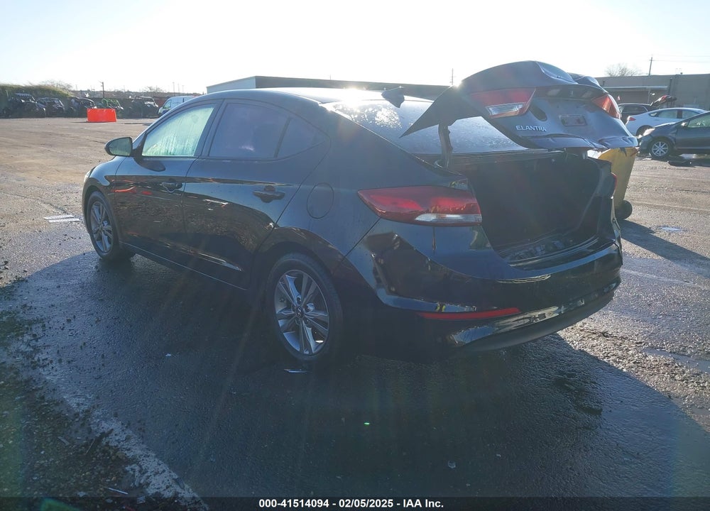 2017 HYUNDAI ELANTRA VIN: KMHD84LF0HU164379