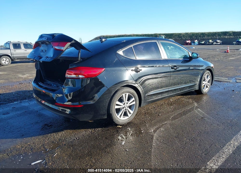 2017 HYUNDAI ELANTRA VIN: KMHD84LF0HU164379