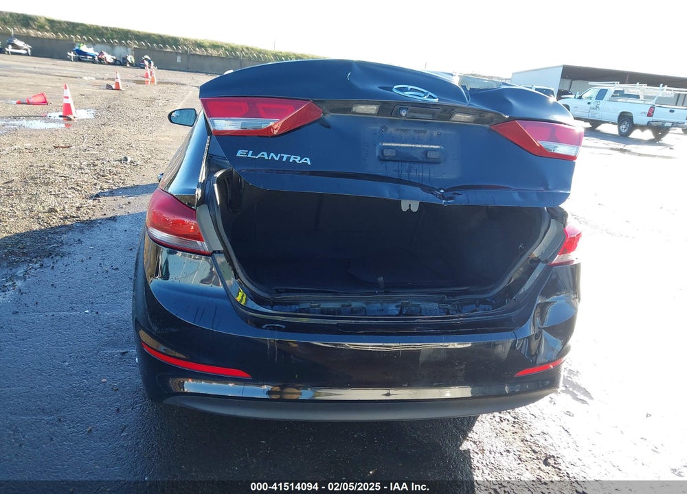 2017 HYUNDAI ELANTRA VIN: KMHD84LF0HU164379