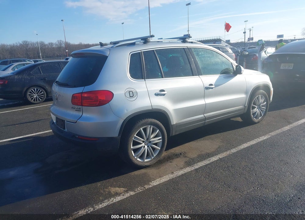 2013 VOLKSWAGEN TIGUAN SE VIN: WVGBV3AX6DW570929