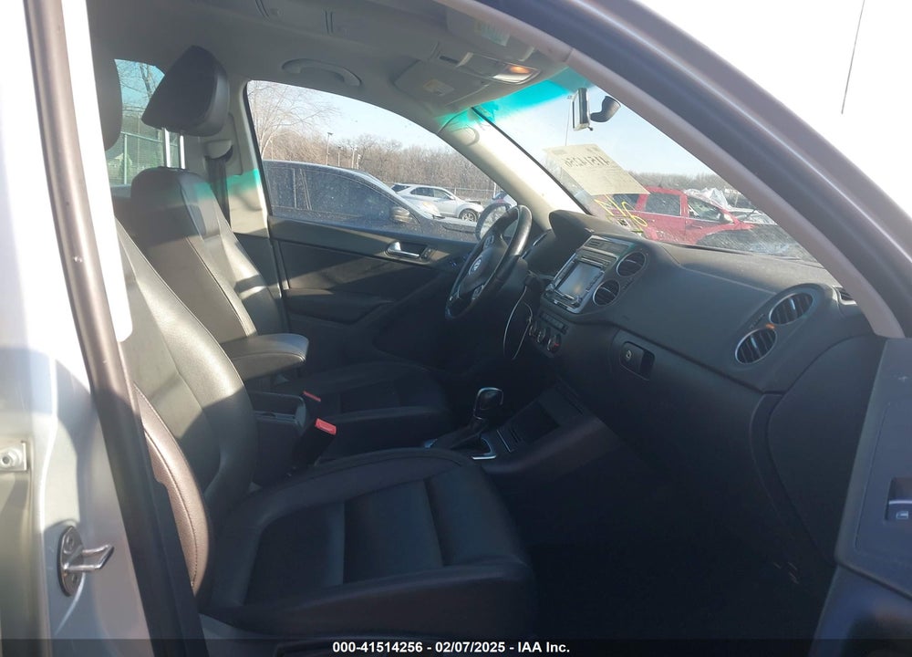2013 VOLKSWAGEN TIGUAN SE VIN: WVGBV3AX6DW570929