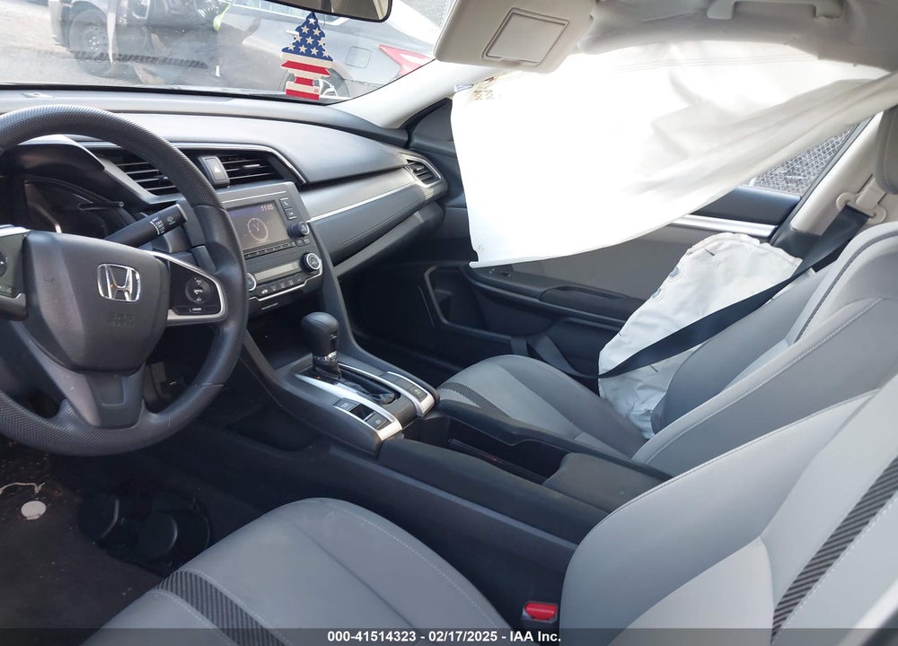 2018 HONDA CIVIC LX VIN: 2HGFC2F58JH520543
