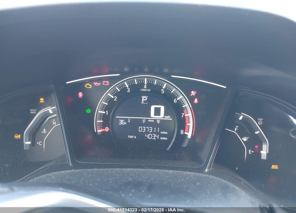 2018 HONDA CIVIC LX VIN: 2HGFC2F58JH520543