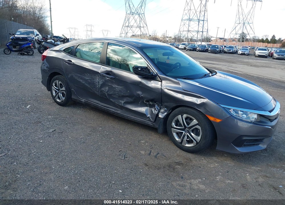 2018 HONDA CIVIC LX VIN: 2HGFC2F58JH520543