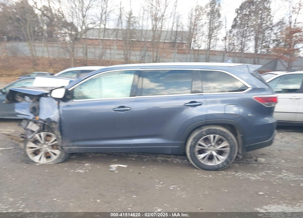 2015 TOYOTA HIGHLANDER XLE V6 VIN: 5TDJKRFH9FS140490