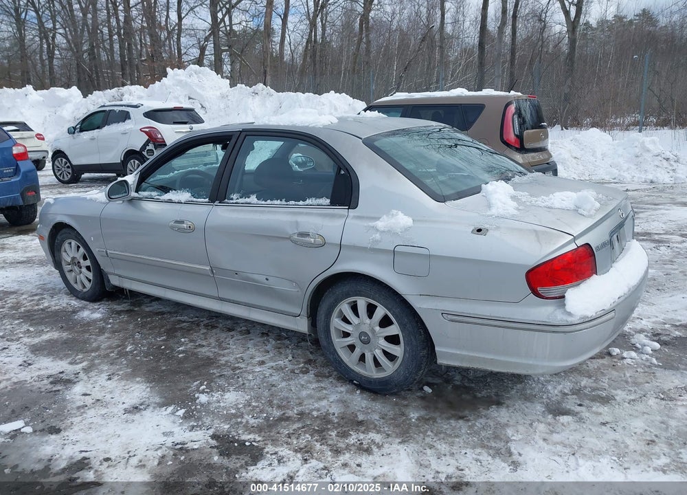 2004 HYUNDAI SONATA GLS/LX VIN: KMHWF35H54A993497