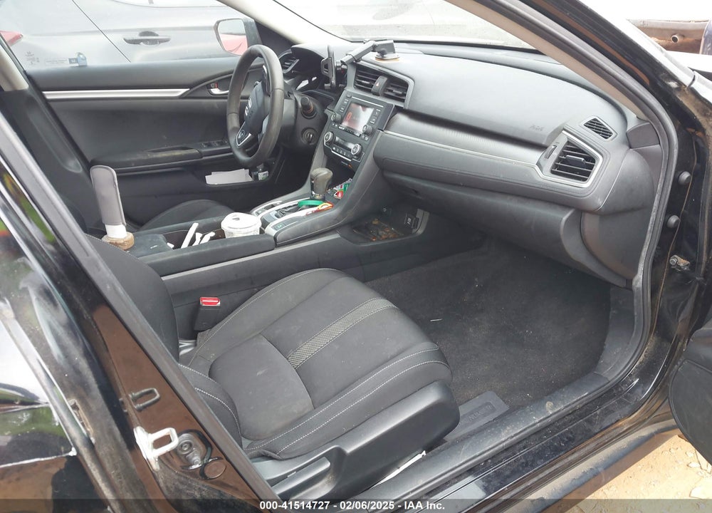 2018 HONDA CIVIC VIN: 2HGFC2F56JH517611