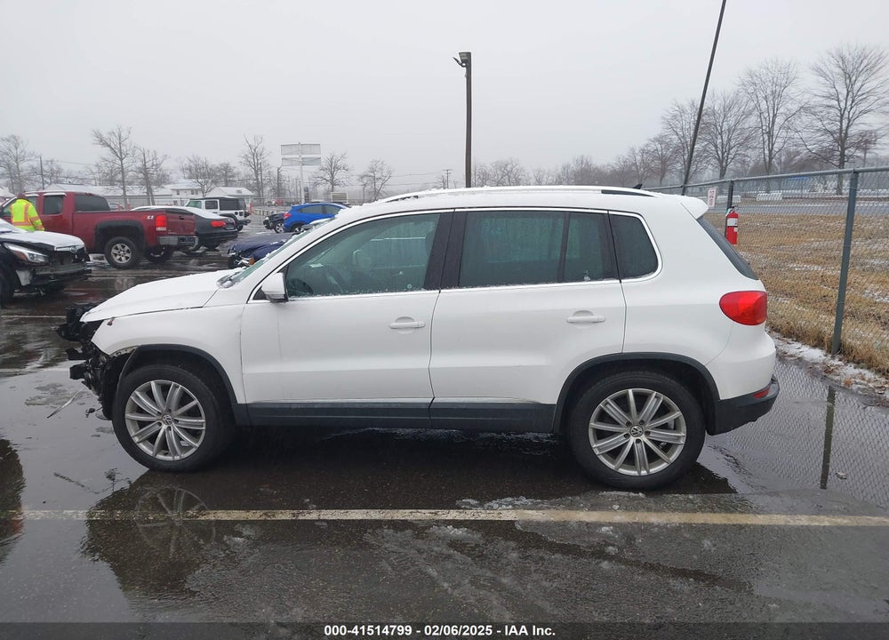 2012 VOLKSWAGEN TIGUAN SE VIN: WVGAV7AX3CW515226